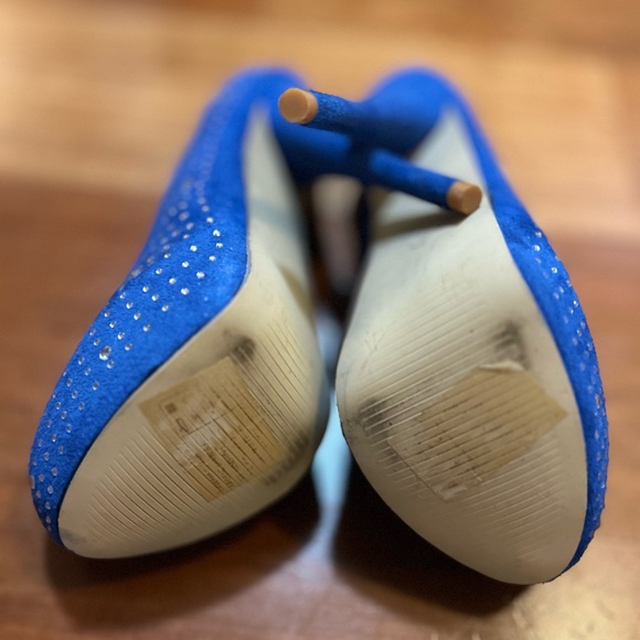 ACO Brand new Blue Studded Women's Heels - Picture 6 of 6